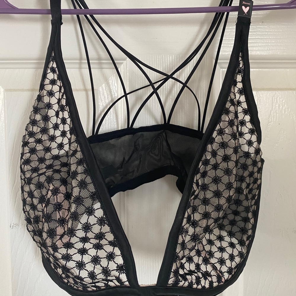 Victoria’s Secret Unlined Plunge Bra